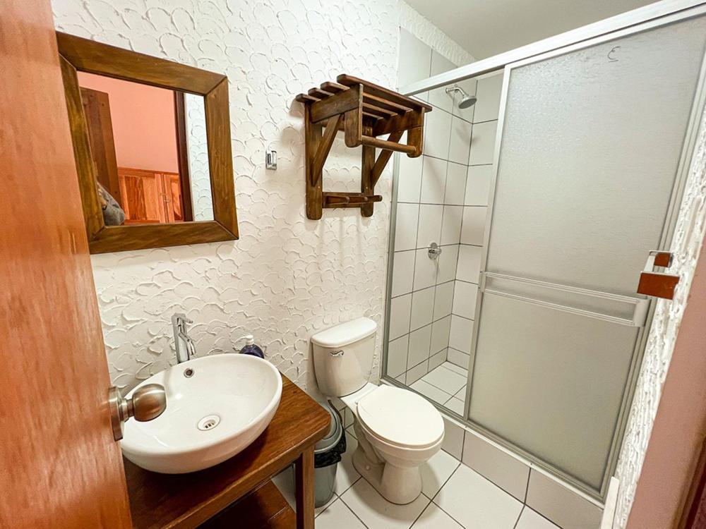 Tupac Huaraz Hostel Ngoại thất bức ảnh