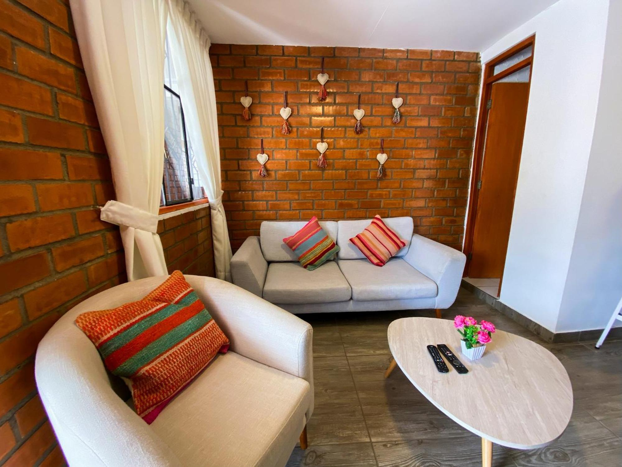 Tupac Huaraz Hostel Ngoại thất bức ảnh